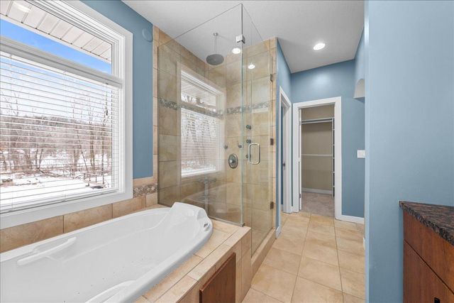 214 Madison Circle, Hudson, WI 54016