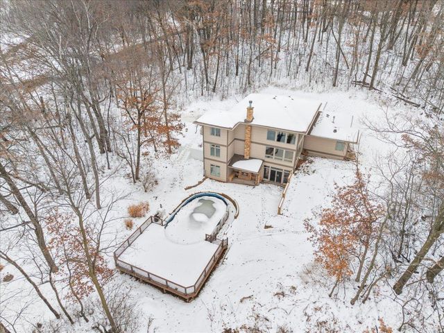 214 Madison Circle, Hudson, WI 54016