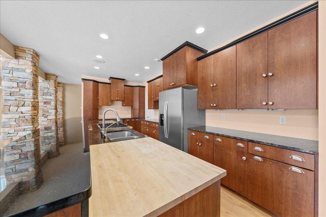 214 Madison Circle, Hudson, WI 54016