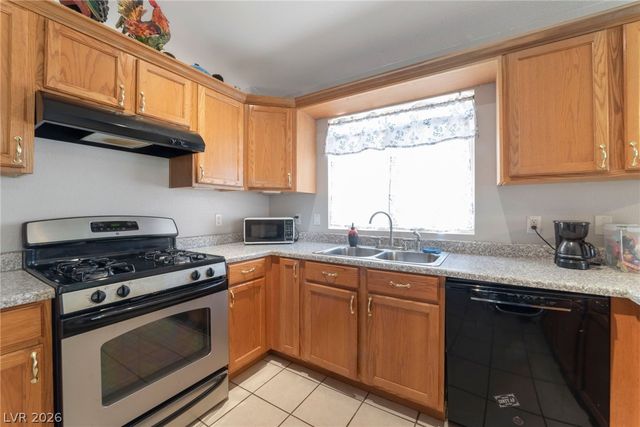 7829 March Brown Avenue, Las Vegas, NV 89149