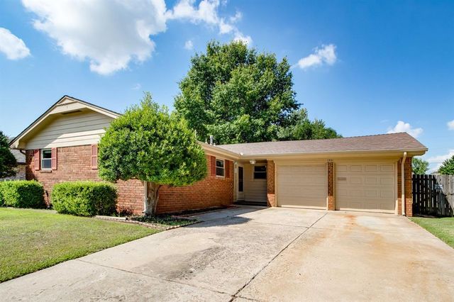 1301 Queensboro Place, Yukon, OK 73099