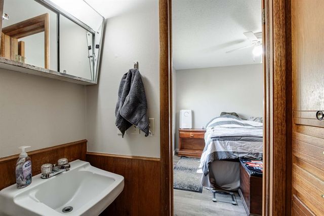 1301 Queensboro Place, Yukon, OK 73099