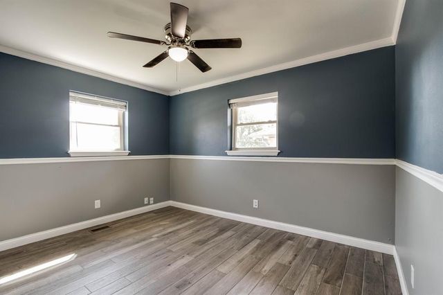 1301 Queensboro Place, Yukon, OK 73099