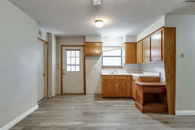1301 Queensboro Place, Yukon, OK 73099