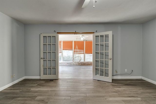 1301 Queensboro Place, Yukon, OK 73099