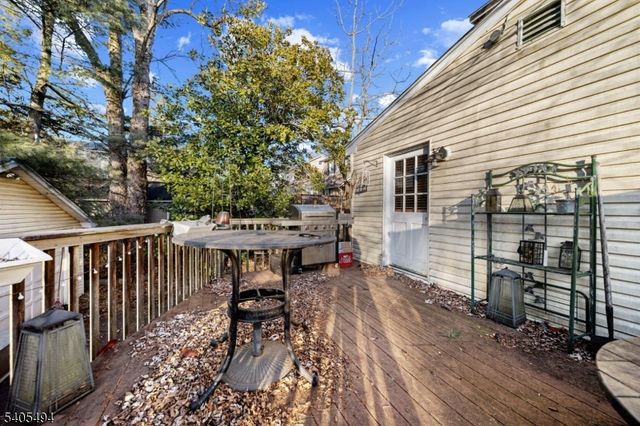 81 Vreeland Ave, Midland Park Boro, NJ 07432