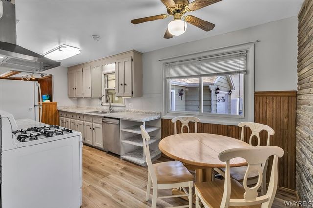 7375 Saint Joseph Road, Niagara, NY 14304
