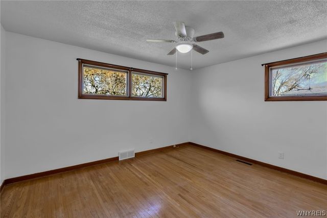 7375 Saint Joseph Road, Niagara, NY 14304