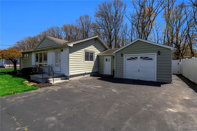 7375 Saint Joseph Road, Niagara, NY 14304