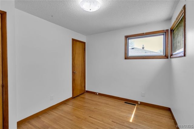 7375 Saint Joseph Road, Niagara, NY 14304
