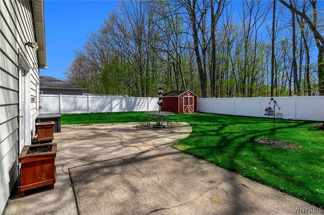7375 Saint Joseph Road, Niagara, NY 14304