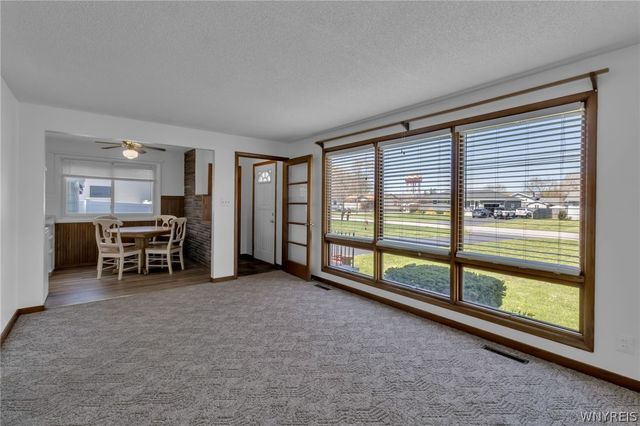 7375 Saint Joseph Road, Niagara, NY 14304
