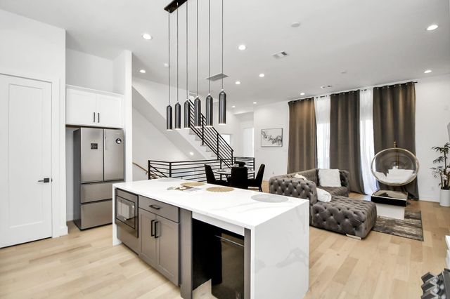 1104 Palmer Street, Houston, TX 77003