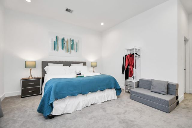 1104 Palmer Street, Houston, TX 77003