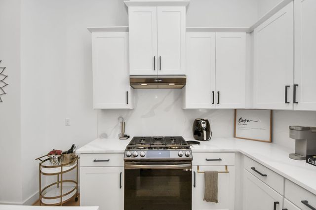 1104 Palmer Street, Houston, TX 77003