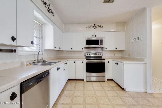 100 Charles Street, Carencro, LA 70520