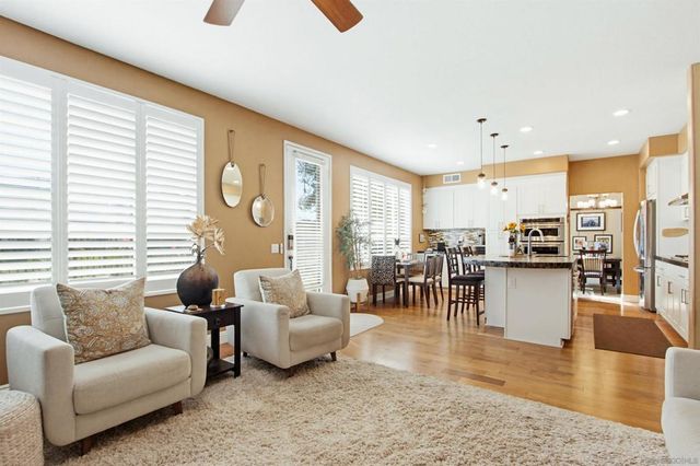 4889 Ruette De Mer, San Diego, CA 92130