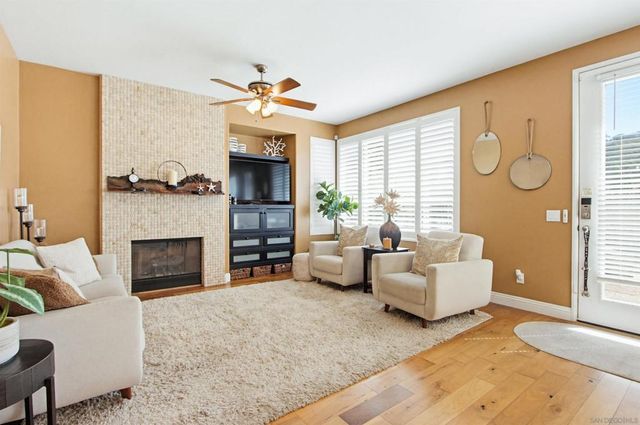 4889 Ruette De Mer, San Diego, CA 92130