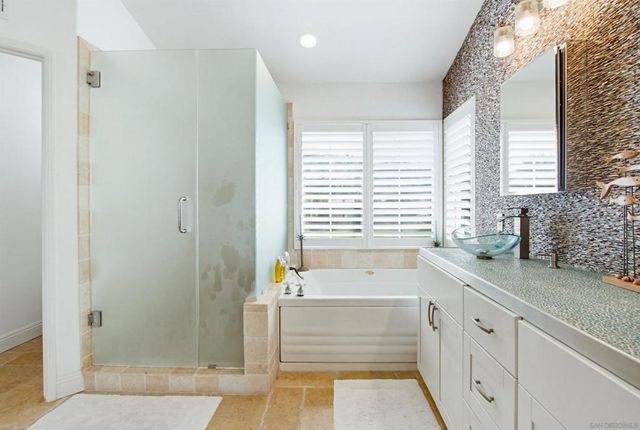 4889 Ruette De Mer, San Diego, CA 92130