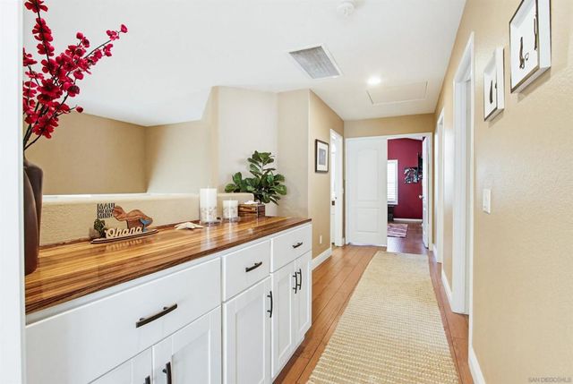 4889 Ruette De Mer, San Diego, CA 92130