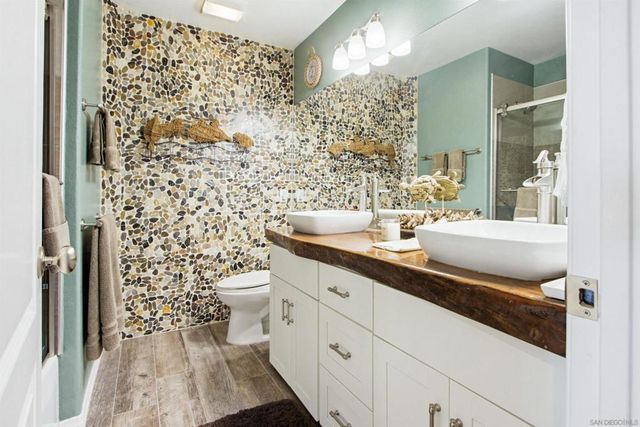 4889 Ruette De Mer, San Diego, CA 92130