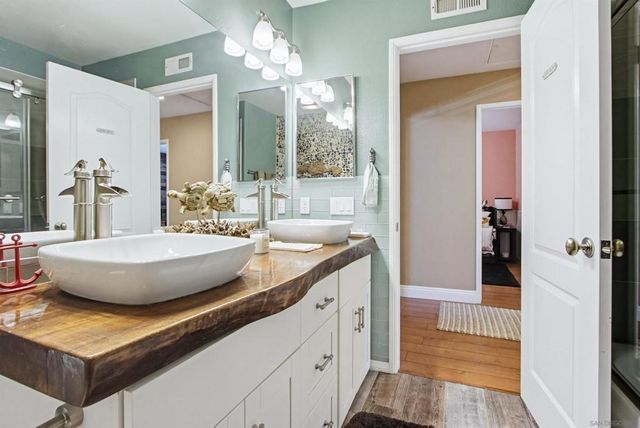 4889 Ruette De Mer, San Diego, CA 92130