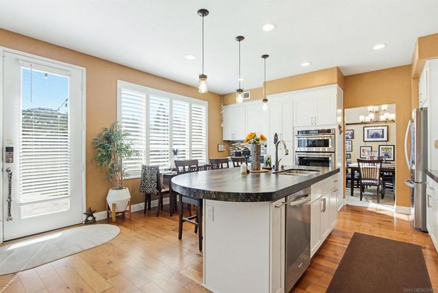 4889 Ruette De Mer, San Diego, CA 92130