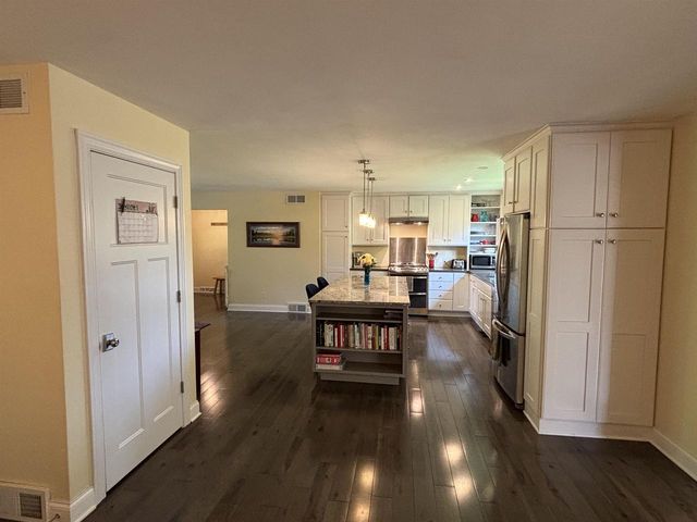 718 Delladonna Way, Madison, WI 53704