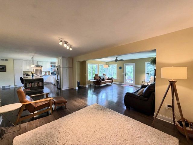 718 Delladonna Way, Madison, WI 53704