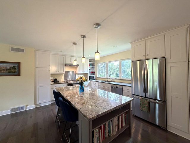 718 Delladonna Way, Madison, WI 53704