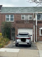 25-22 College point Boulevard, Flushing, NY 11354