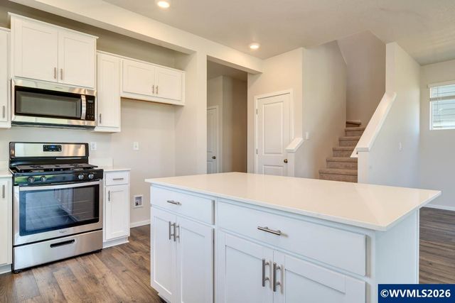 4984 Dilling Av NE, Salem, OR 97301