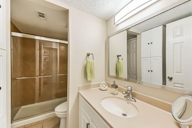 4011 Nasa Rd 1 508, Seabrook, TX 77586