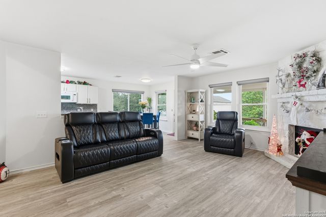 15718 Hastings Park, Selma, TX 78154