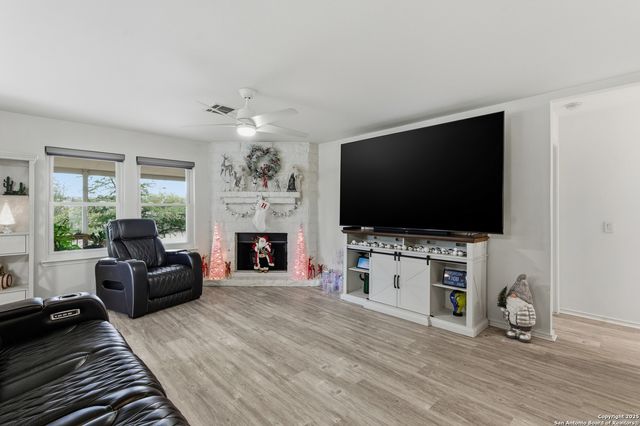 15718 Hastings Park, Selma, TX 78154