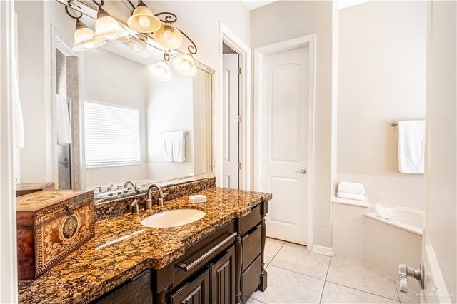 2437 E 5th Street, Mission, TX 78572