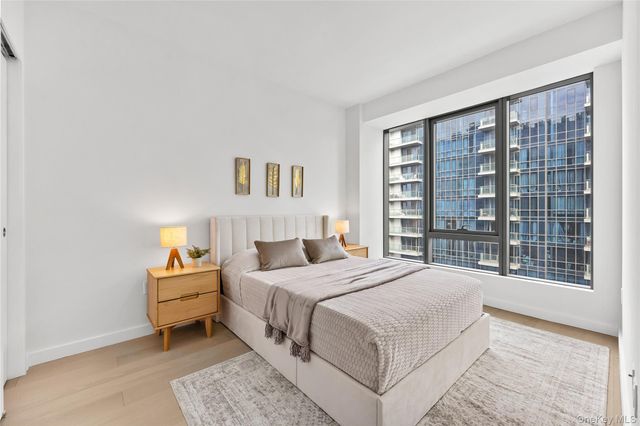 33-71 Prince St 8D, Flushing, NY 11354