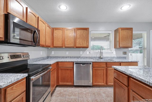 2722 BRIGHTON PARK, Converse, TX 78109