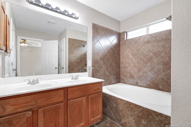 2722 BRIGHTON PARK, Converse, TX 78109