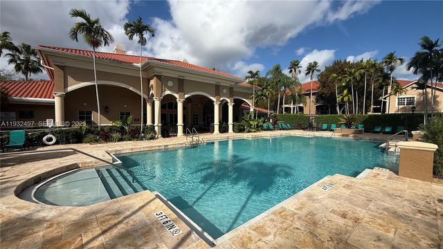 220 SW 116th Ave 15-206, Pembroke Pines, FL 33025