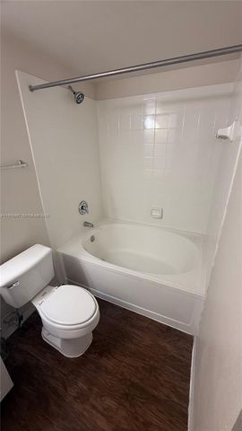 220 SW 116th Ave 15-206, Pembroke Pines, FL 33025