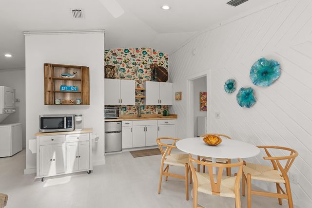 670 Cypress Road, Vero Beach, FL 32963