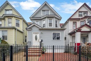 86-31 131 St, Richmond Hill, NY 11418