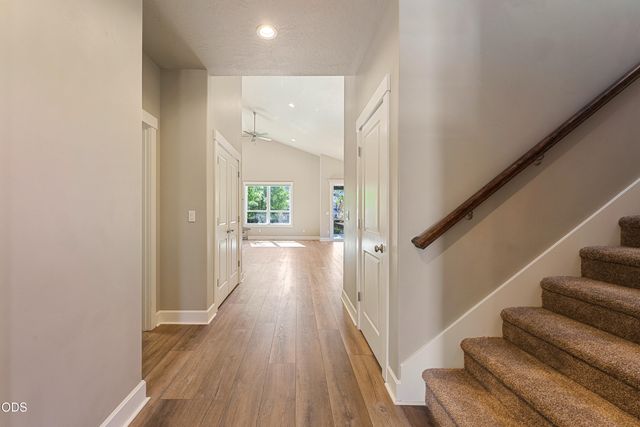 1646 NW Upas Avenue, Redmond, OR 97756