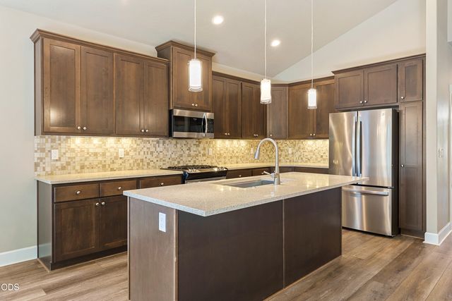 1646 NW Upas Avenue, Redmond, OR 97756