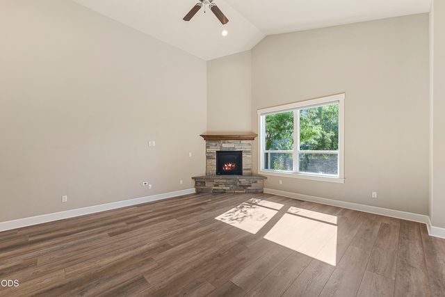 1646 NW Upas Avenue, Redmond, OR 97756