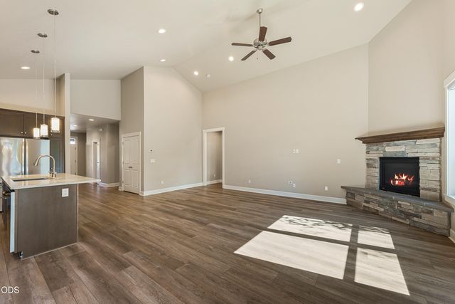 1646 NW Upas Avenue, Redmond, OR 97756