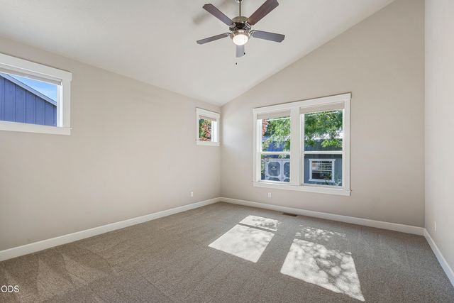 1646 NW Upas Avenue, Redmond, OR 97756