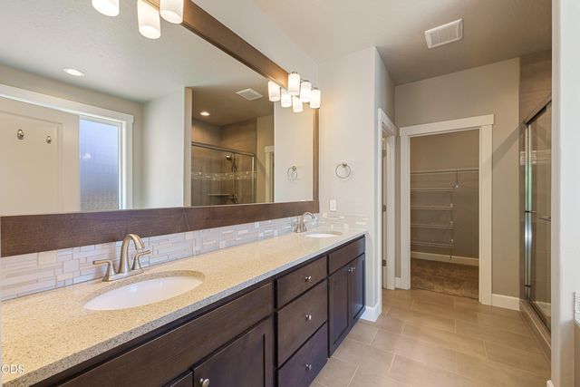 1646 NW Upas Avenue, Redmond, OR 97756