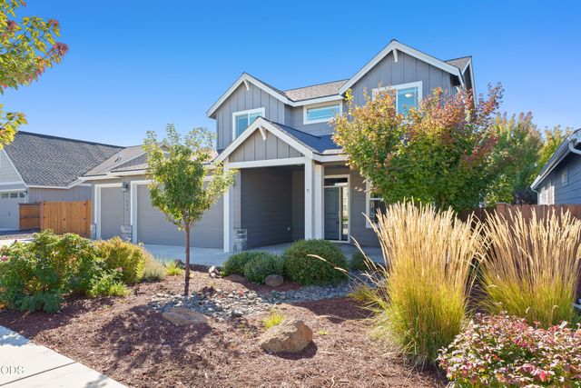 1646 NW Upas Avenue, Redmond, OR 97756